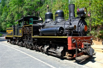 dsc 0003-18 yosemite moutain and sugar pine rr